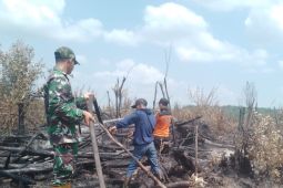 BPBD Muara Enim padamkan karhutla di dua desa