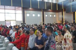 Dukcapil Mimika fasilitasi 103 pasangan ikut nikah massal