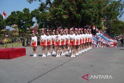 Gianyar tumbuhkan nasionalisme pelajar dengan kompetisi gerak jalan