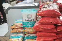 Bulog Jabar memperluas distribusi beras premium jaga harga sesuai HET