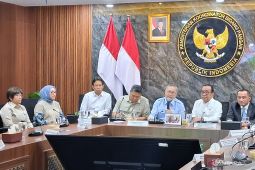 Menkes: Nakes sebagai pelayan masyarakat tak boleh nirempati