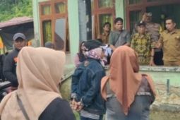 Emak-emak di Pulau Simeulue geruduk kantor desa, ini tujuannya