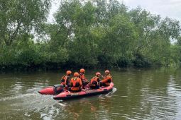 Tim SAR gabungan evakuasi korban sampan tenggelam di Sei Belawan