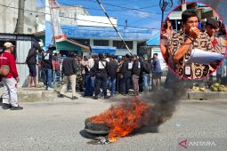 Pemadaman listrik berulang, ratusan masa "lampu" demo PLN Tanjungbalai