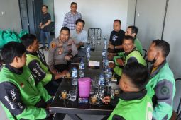 Kapolres Langkat silaturahmi dengan pengemudi ojek online, ajak jaga Kamtibmas jelang HUT RI