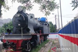 KAI Divre I Sumut rawat monumen lokomotif berusia 113 tahun