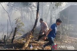 Tim gabungan padamkan karhutla 0,75 hektare di Bangka Tengah