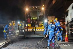 Jasamarga kembali perbaiki sejumlah titik jalan Tol Jakarta-Cikampek