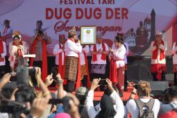 Sekitar 25 ribu orang menari Dug Dug Der Semarangan bareng