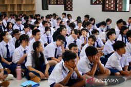 KAI Jakarta edukasi 150 pelajar soal keselamatan kereta api