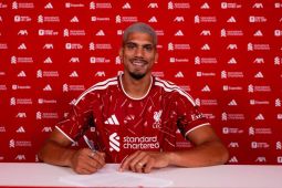 Liverpool resmi pinjam bek Uruguay Ronald Araujo dari Barcelona