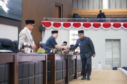DPRD Banten paripurna dengar pendapat gubernur atas empat Raperda