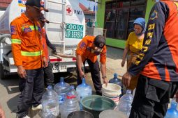 Kemarau panjang, 8,7 juta liter air telah disalurkan ke 23 daerah di Jabar