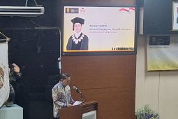 Menbud tantang para cendekiawan menulis sejarah secara komprehensif