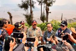 Menko PMK Pratikno bantah rumor dirinya minta mundur karena sakit