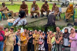 Wali Kota Tanjungbalai : Tidak ada larangan berusaha, PKL wajib jaga kebersihan