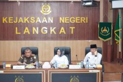 Plt. Bupati Tiorita dan Kajari  percepat legalitas tanah wakaf Langkat