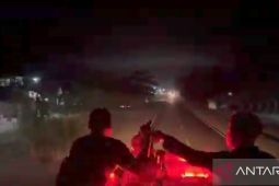 Yonif TP-896/SP kerahkan 20 personel padamkan kebakaran lahan sawit di Sarolangun