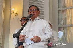 Ini tanggapan Gubernur DKI soal JPO di depan DPR tanpa akses tangga