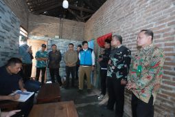 Pemprov Jatim renovasi rumah nenek Sumarni di Blitar
