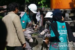 UGM-Greenlab uji kualitas air sumur warga Raja Ampat