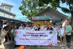 Lapas Kelas I Medan bersihkan lingkungan sambut HUT ke-81 RI