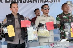 Polsek Banjarmasin Barat sita 5.179 pil ekstasi dari tiga tersangka