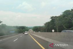 Sejumlah titik Tol Cipularang ditutup sementara akibat perbaikan kabel jaringan listrik PLN