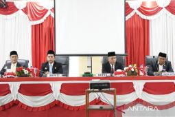 Bupati dan Wabup Palas ikuti acara rapat paripurna mendengarkan pidato kenegaraan Presiden Prabowo di gedung DPRD