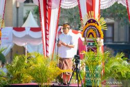 Bupati Adi Arnawa maknai hari jadi Bali untuk jaga alam dan budaya