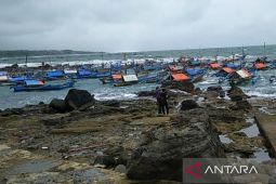 BPBD Cianjur mencatat gelombang tinggi nelayan tingkatkan kewaspadaan