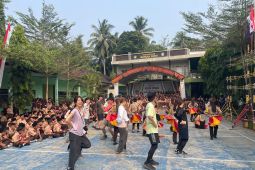 Pertukaran budaya warnai aksi sosial pemuda Jepang di Serang
