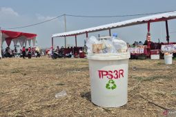 Perumnas Pasadana melibatkan warga pilah sampah