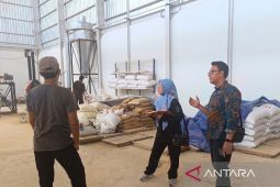 DPKH Kaltim dampingi Rumah Pakan Desa Loleng  terapkan CPPB