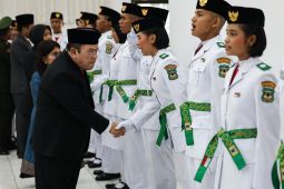 Paskibraka Pematangsiantar dikukuhkan, beasiswa bagi yang lulus masuk UI
