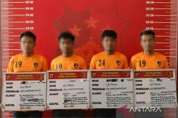 Polres Nagan Raya tangkap empat penambang emas dan amankan dua unit alat berat