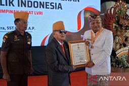 Bupati Gianyar raih Bintang Legiun Veteran saat HUT ke-81 RI
