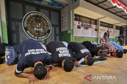 Sebanyak 1.752 warga binaan Lapas Kelas I Malang terima remisi HUT RI