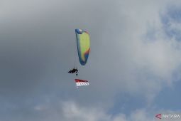 Atlet Aero Sport meriahkan HUT RI Ke-81 di langit Kutai Timur