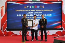 Sat Lantas Polresta Sidoarjo raih rekor MURI layanan SIM 17 hari nonstop