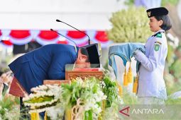 Profil Celina Olivia Apriani pembawa baki Bendera Pusaka