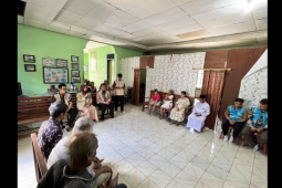 YBM PLN UIW Babel tebar kasih dan Kebahagiaan di Panti Lansia Al Maa'uun Belitung
