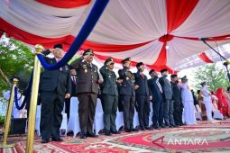 Kapolda Jambi hadiri upacara pengibaran duplikat Bendera Merah Putih HUT ke-81 RI