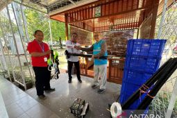 PLN Nusantara Power UP Gorontalo Serahkan Bantuan Sarana Pendukung Pengelolaan Lingkungan kepada DLHK Kota Gorontalo