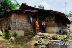 Pemkab Purwakarta baru bisa tangani 3.705 dari jumlah total 10.650 unit rutilahu