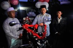 Pemkab Aceh Tengahbantu kendaraan pengangkut sampah di kampung Inggris