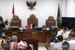 Bukan emas 74 kg, Febrie Adriansyah minta barang pribadi dikembalikan
