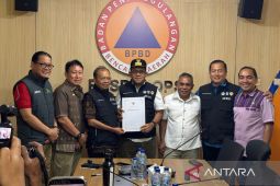 Koster dan Gubernur NTB tinjau korban gempa NTT wujud solidaritas