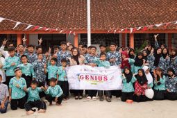 OJK Tasikmalaya mengedukasi siswa Sekolah Rakyat budaya menabung