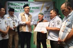 Wujud manfaat zakat, Baznas Tangerang salurkan bantuan rumah layak huni